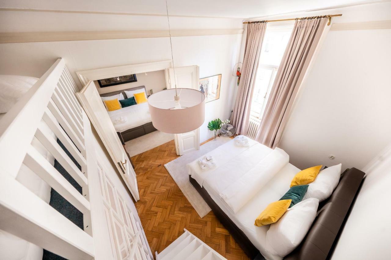 Luxurious Kafka Family In Old Town Apartament Praga